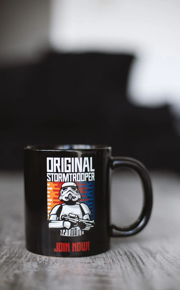 Original Stormtrooper – Hrnek Join Now Black 330 ml